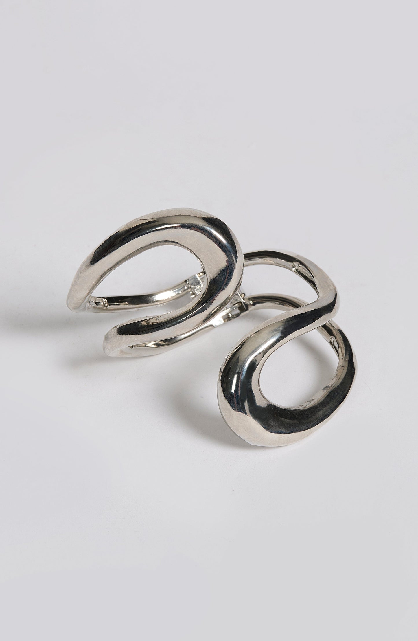 Nevesta Cuff